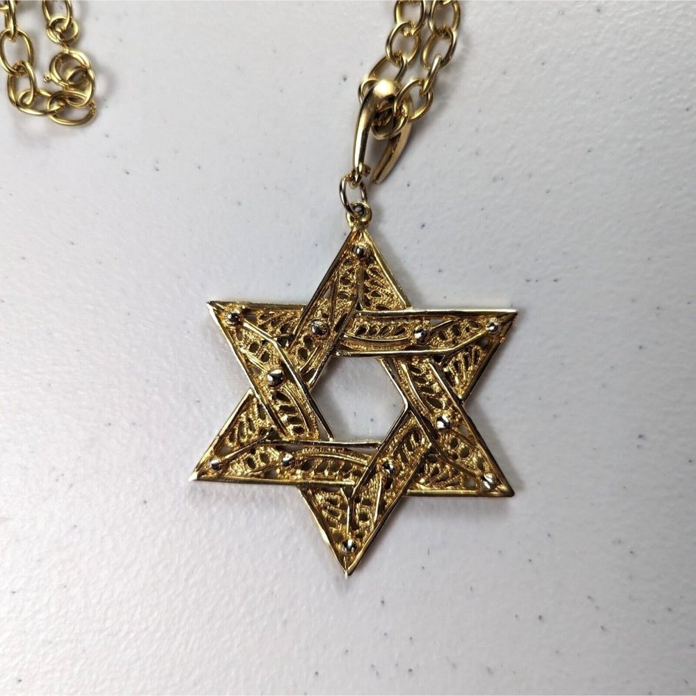 Star of David Pendant Necklace Gold Tone 24"